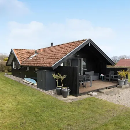 Three-bedroom In Sydals