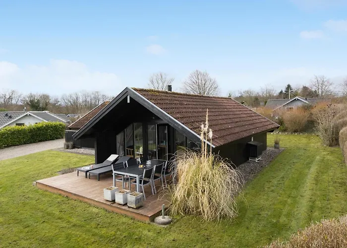 Three-bedroom In Sydals *