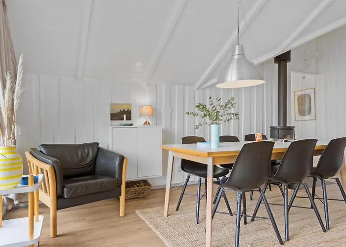 Three-bedroom In Sydals Sarup